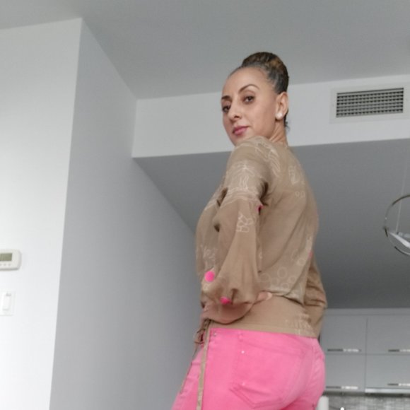 Top - Picture 2 of 8